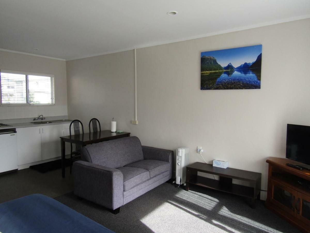 Anchorage Motel Whitianga Exterior photo